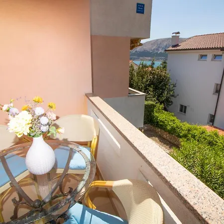 Appartement Ema & Mislav With Terrace Baška