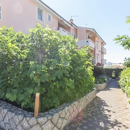 Ema & Mislav With Terrace Apartamento Baška