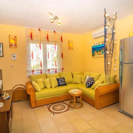 Ema & Mislav With Terrace バスカ