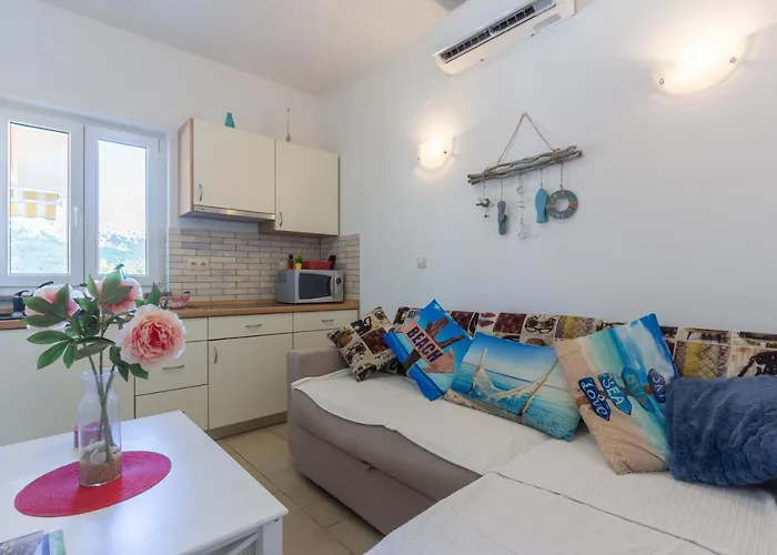 Ema & Mislav With Terrace * Baška