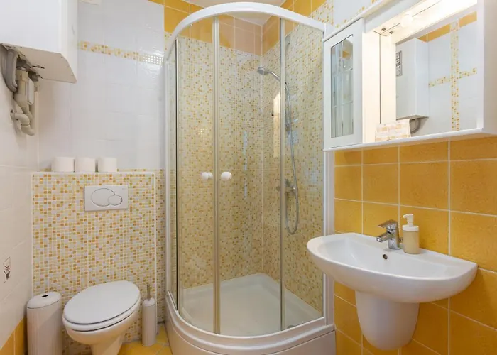 Ema & Mislav With Terrace Apartamento *