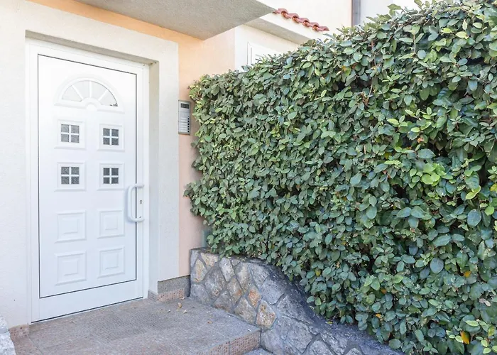 Ema & Mislav With Terrace * Baška