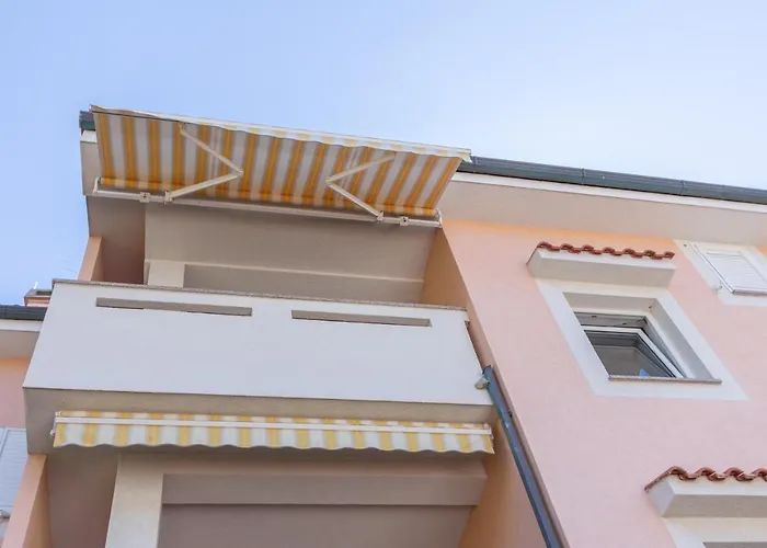 Ema & Mislav With Terrace Apartamento *