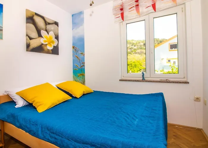 Ema & Mislav With Terrace * Baška