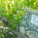 Ema & Mislav With Terrace شقة *