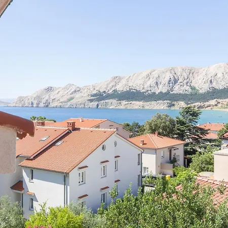 Ema & Mislav With Terrace Lägenhet Baška